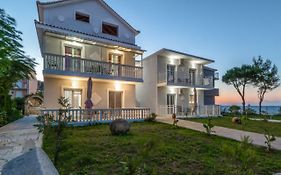 Villa Antonis Beachfront deluxe apartments